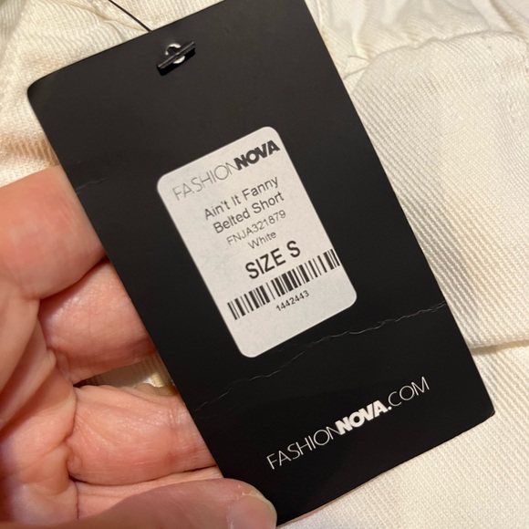 denim shorts with belt that has a mini coin purse attached! - Picture 5 of 7